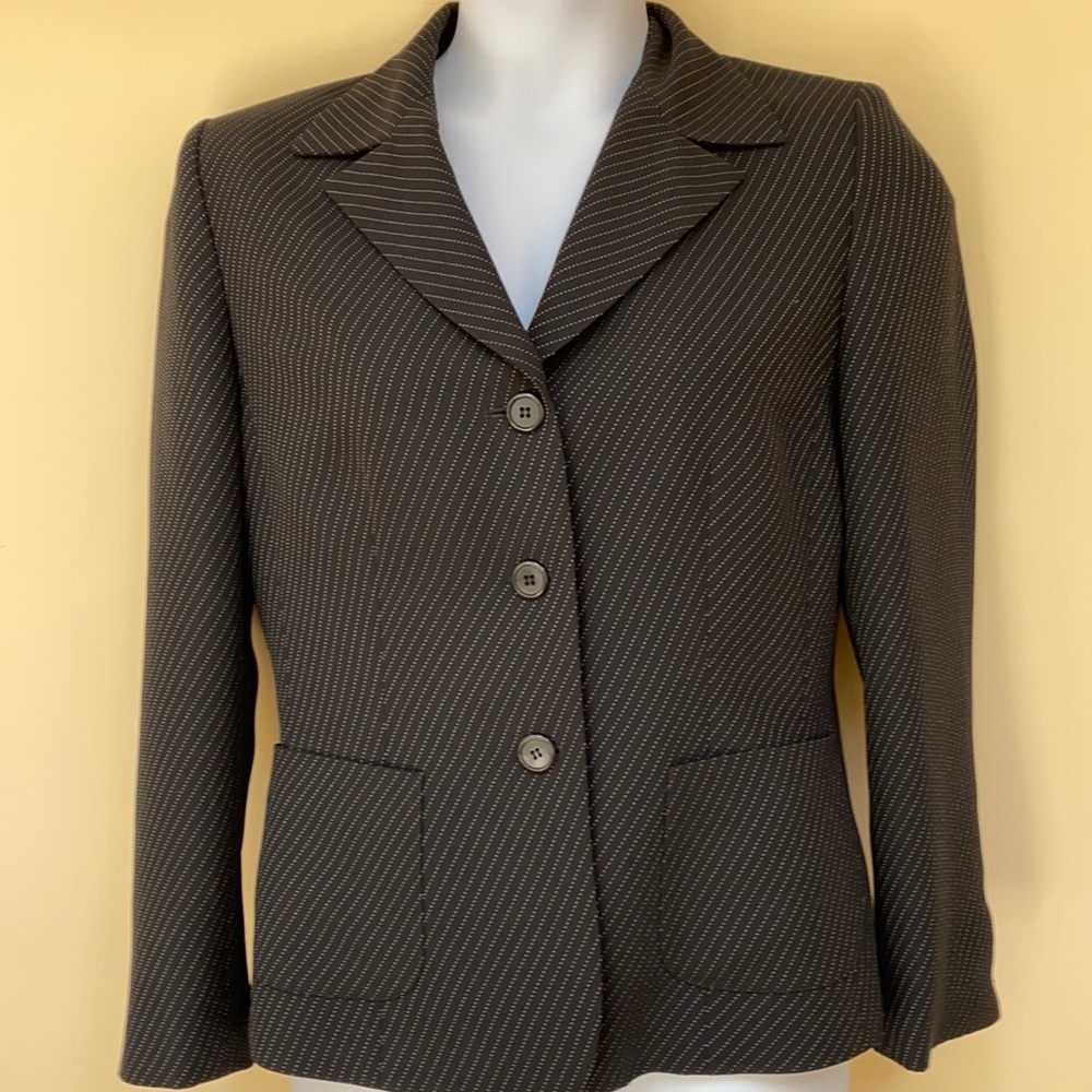 Professionally Cleaned Women’s Pin Striped Black Suit Size 12 Kasper Brand